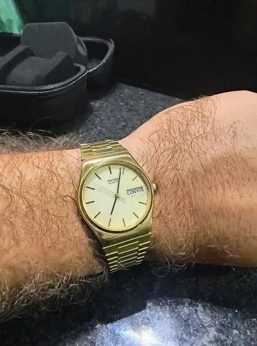 Relógio Seiko quartz vintage 