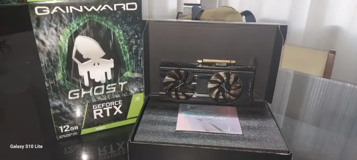 Placa de vídeo NVIDIA GeForce RTX 3060 - 12GB GDDR6, marca Gainward Ghost