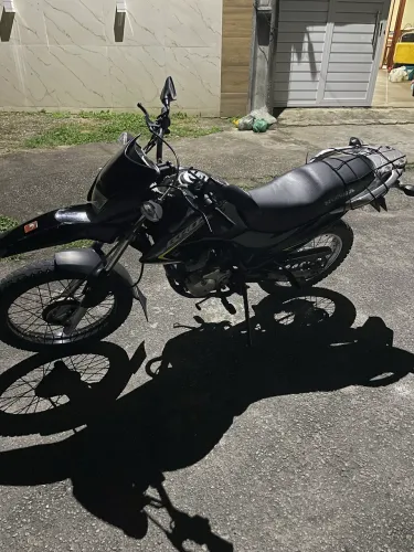 Moto Honda bros 150 top de Linha