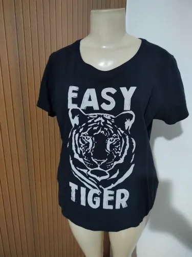 Blusinha t shirt preta