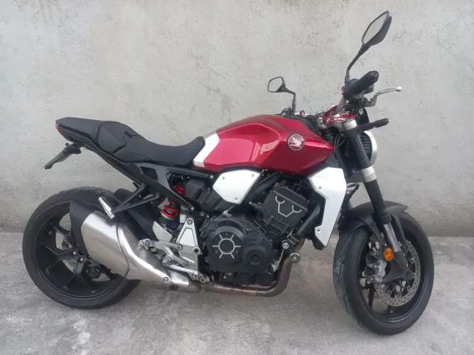 HONDA CB 1000R 