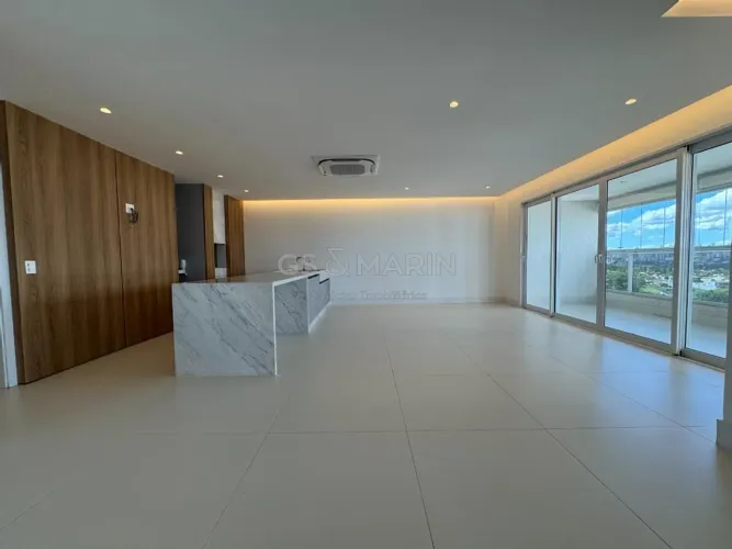 Apartamento à venda no Ed. La Torre, no Bela Suiça