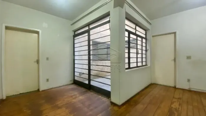Comercial Casa em Jaú