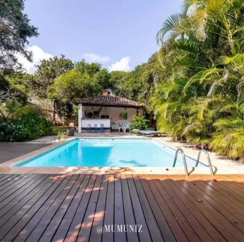 Casa de locação anual com 6 quartos independente na Marina em Buzios
