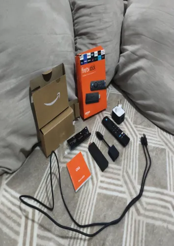 Amazon Fire Stick Full HD com Alexa (Controle Remoto Por Voz) 8gb