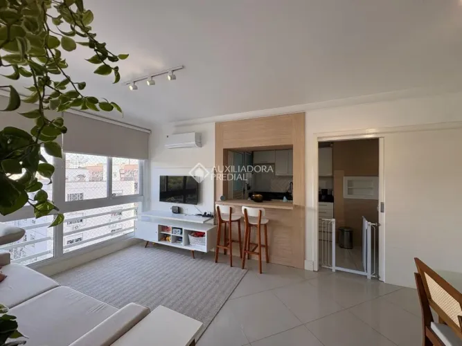 Apartamento de 2 quartos com 1 vaga à venda no bairro Jardim Botânico em Porto Alegre