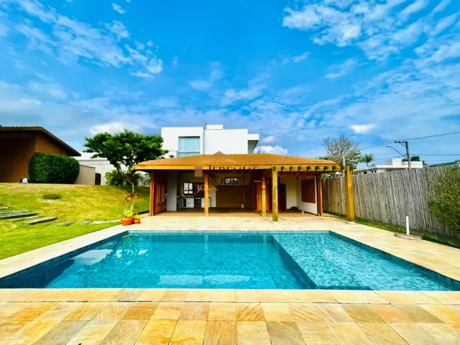 Casa à venda no Residencial Reserva Altos do Cataguá em Taubaté/SP.