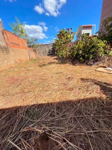 Vendo lote murado na 1304 sul 