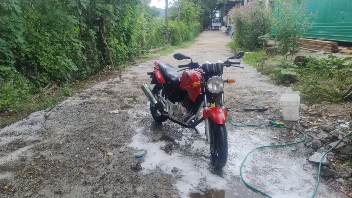 Moto tá em dia transfere tudo certinho documento no meu nome 