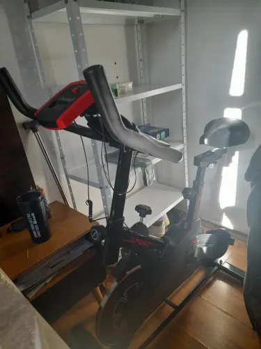 Vende-se bicicleta ergometrica, semi-nova, por 200,00.Nao entrego.