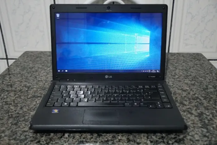 Notebook LG C400 - i3 2.27Ghz M350 - 4gb de Ram - Hd 320gb - Tela de 14"
