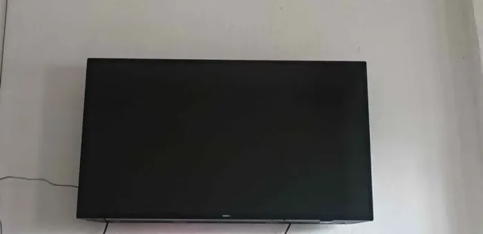 Televisão Philips (leia a descrição)