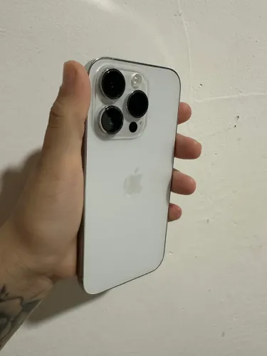 iPhone 14 Pro branco