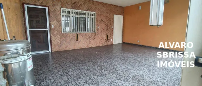 Casa com 3 dormitórios, sendo 1 suíte, no Centro de Itu/SP