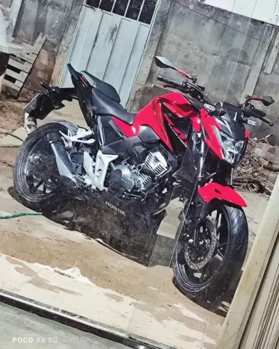 Cb300f único dono 