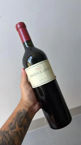 VINHO ANGÉLICA ZAPATA