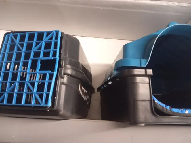 Kit casinha e gaiola de transporte novas.