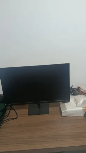 Vendo vídeo game, monitor e controle