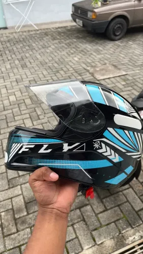 Capacete novo