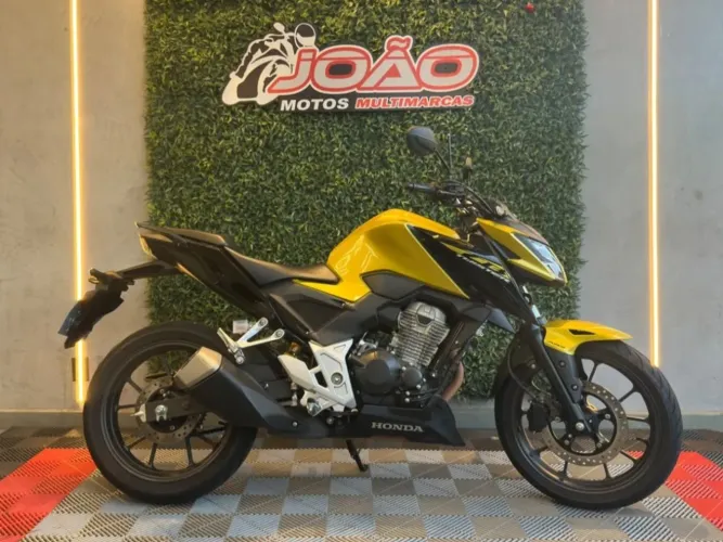 HONDA CB TWISTER 300 F 2023 ABS DOURADA - BAIXO KM