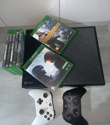 XBOX ONE 500GB+ JOGOS FÍSICOS