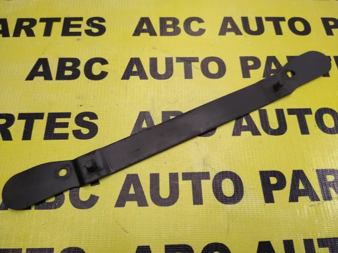 Suporte De Placa Traseiro Toyota Corolla Xei 1999 A 2001 Preto