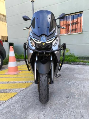 Yamaha NMAX 2025 - 7.902 km - Revisões na Yamaha + Garantia