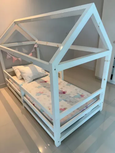 Cama Montessoriana Casinha com colchão