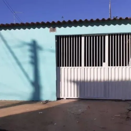 Vendo Casa Qnr 2 Qtos e 4 vagas
