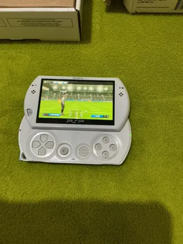 Vídeo Game portátil PSP Go 