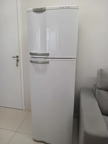 Geladeira electrolux df34