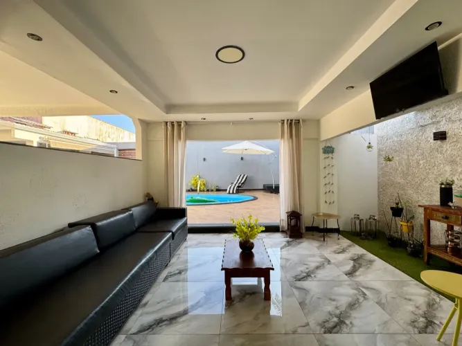Condomínio Parque Colorado - Casa Espaçosa com 3 Quartos, 2 Suítes, Área de Lazer Completa
