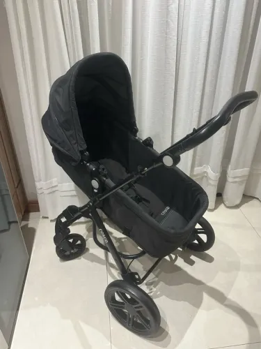 Carrinho de bebê Moisés Cosco