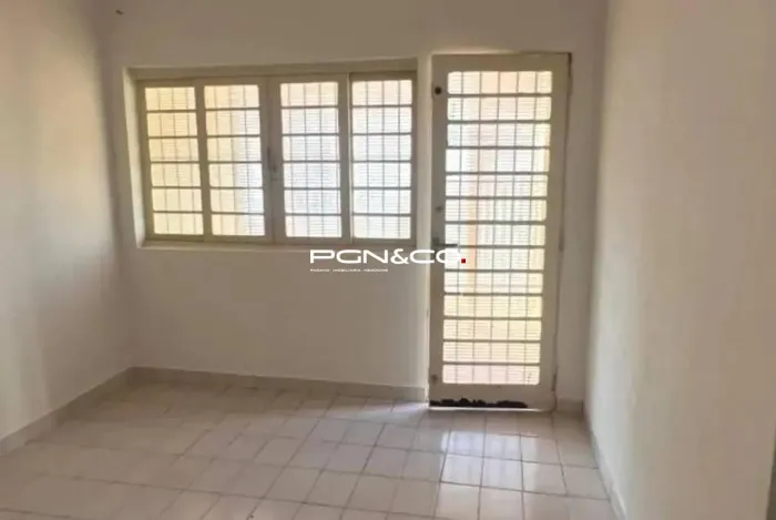 Casa a Venda no Jardim Paulistano, com Edícula.
