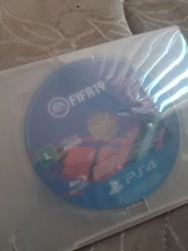 VENDO FIFA 19 PS4