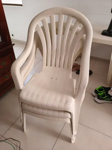 Cadeira de plástico
