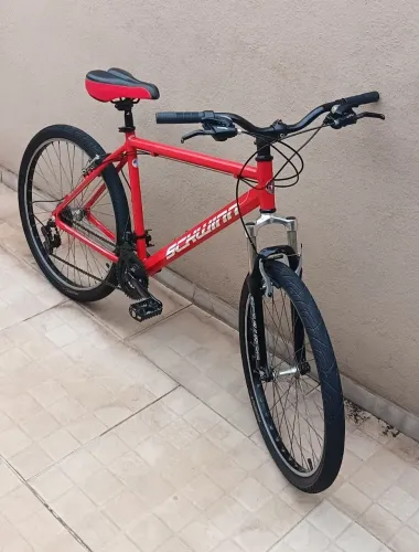 Bicicleta aro 26 com 21 marchas de alumínio revisada nada para consertar