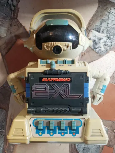 Robô Playtronic 2XL