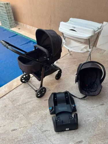 Carrinho, Banheira e BB Conforto com Base