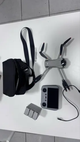 DJI Mini 3 Fly More Combo com Controle Tela DJI RC e 3 Baterias - Usado apenas pix