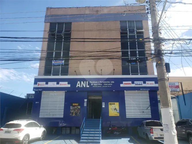 Prédio inteiro à venda ou para locação em Canindé - SP