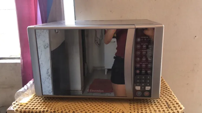 Micro-ondas novo usado 2 meses inox