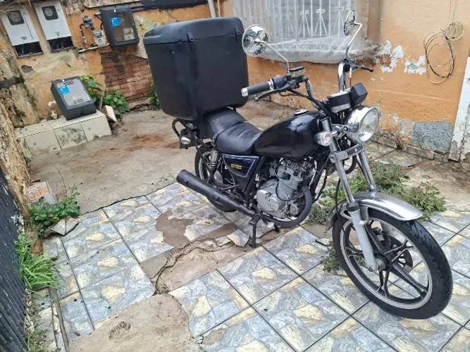 Suzuki Intruder 2011 em perfeitas condições