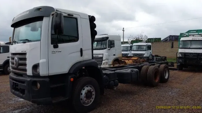 CAMINHÃO PLATAFORMA VOLKSWAGEN 31.330 6X4 CONSTELLATION 31T 330CV ANO 2018