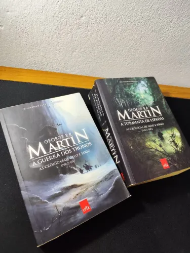 Kit 2 Livros Game Of Thrones / Crônicas De Gelo E Fogo - Ed. Leya