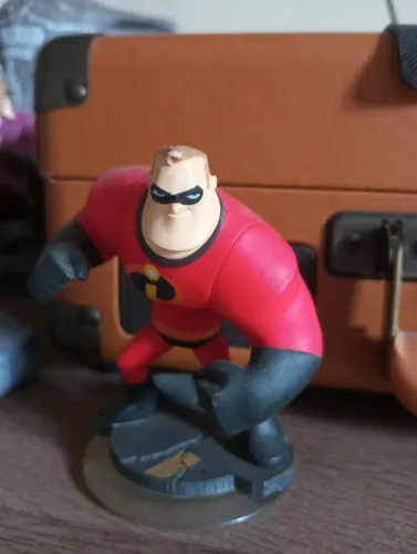 Boneco Sr incrível Disney infinite