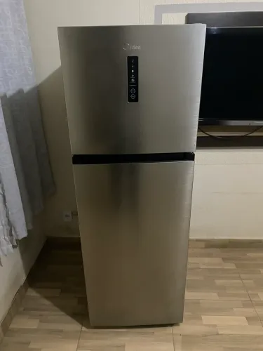 Geladeira mordia