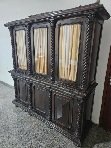 Armário Antigo