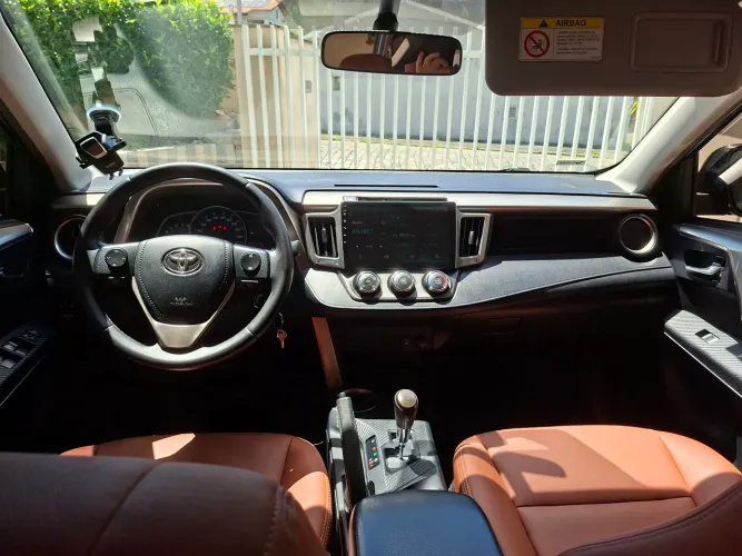 Toyota RAV4 2.0 4X2 16V Aut. 2014
