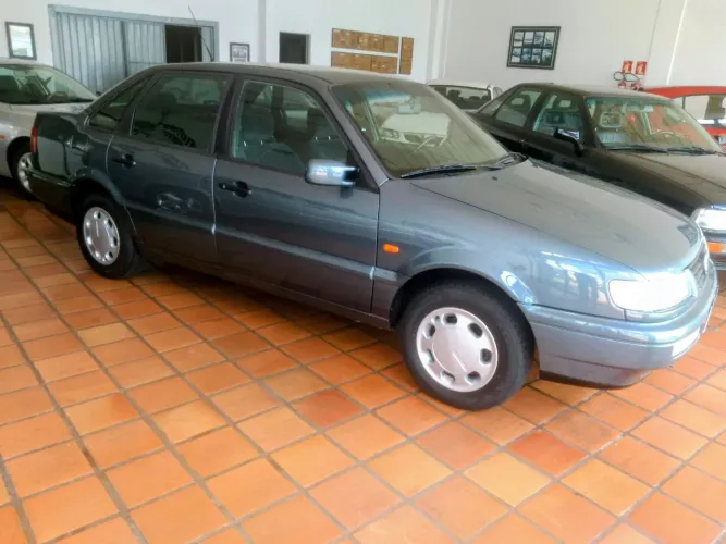 Volkswagen Passat 2 1995